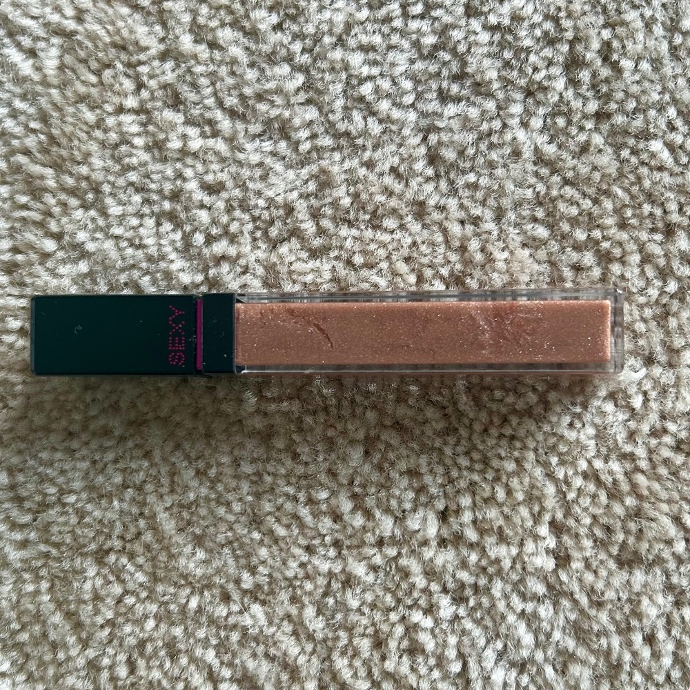*NEW* Victoria’s Secret Very Sexy Lipgloss in “Lover” 4.5g DISCONTINUED